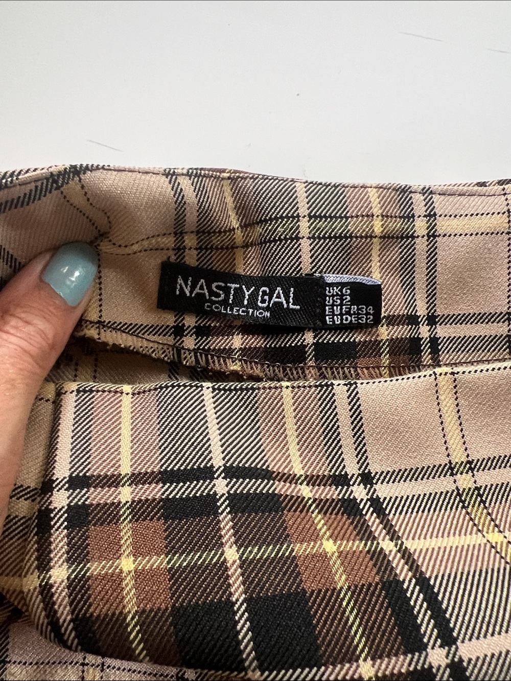 Nasty Gal Beige and Black Plaid Mini Skirt - Picture 4 of 5